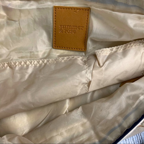 SUMMER & ROSE TOTE IN WHITE AND NAVY STRIPES W/ ROPE HANDLE & SATIN LINING - Picture 2 of 8